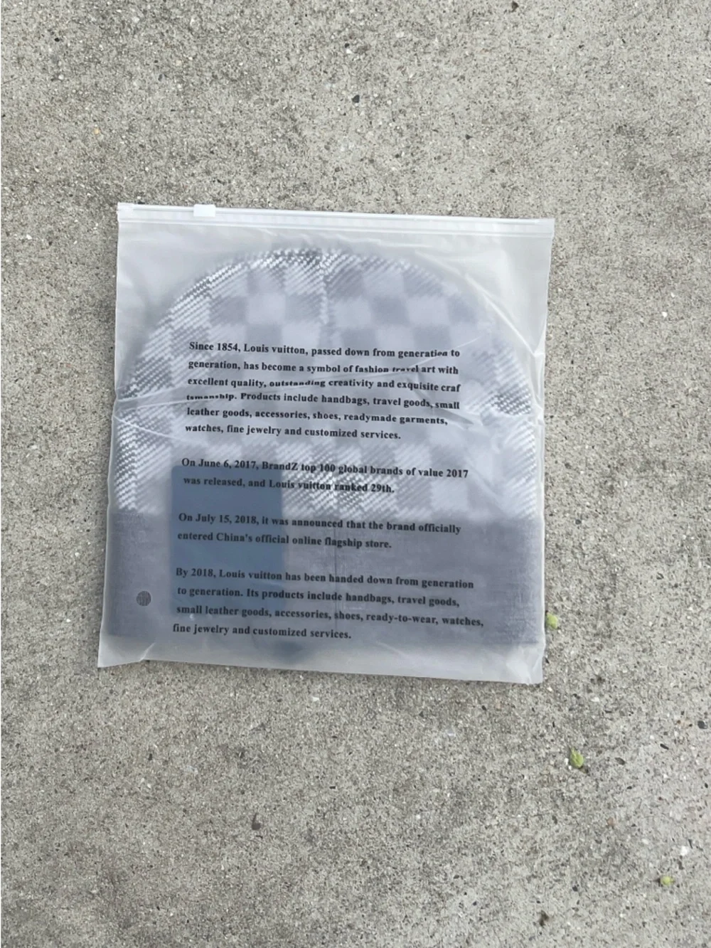 Louis Vuitton Grey and White Damier Azur Half-Moon Pouch - Picture 2 of 5